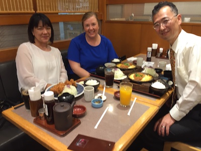 AUTスタッフとのミーティング