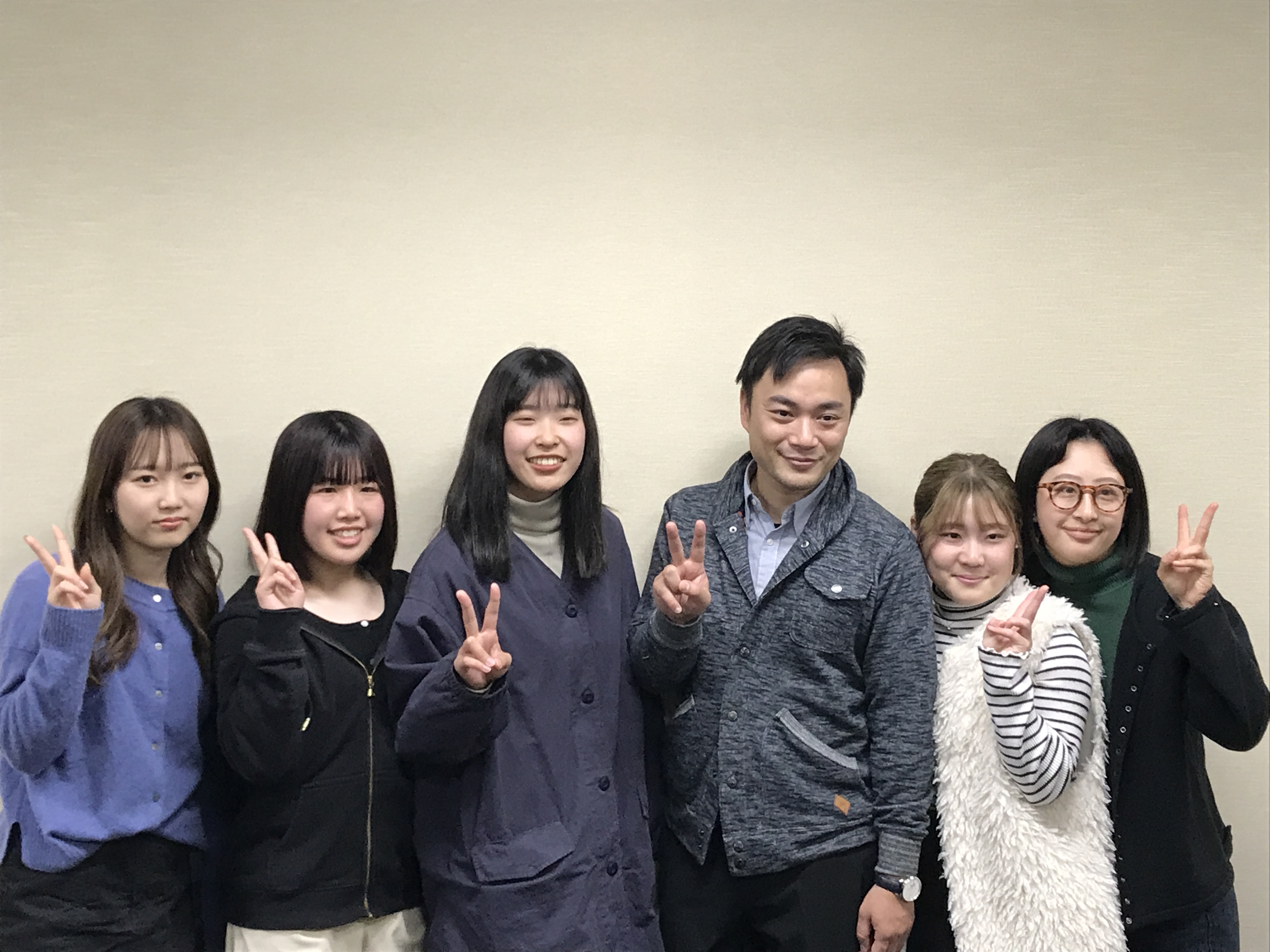 学生たちとの集合写真