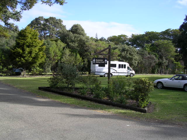 公園の駐車場