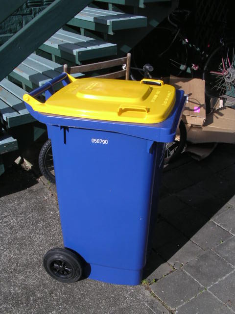リサイクル用のゴミ箱