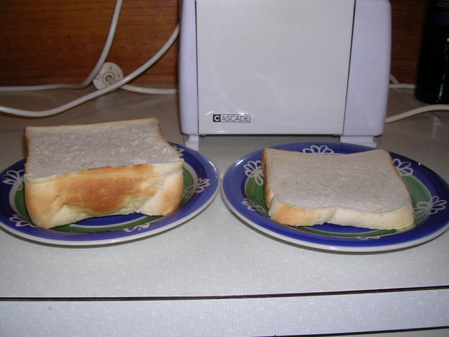 厚みの異なる食パン
